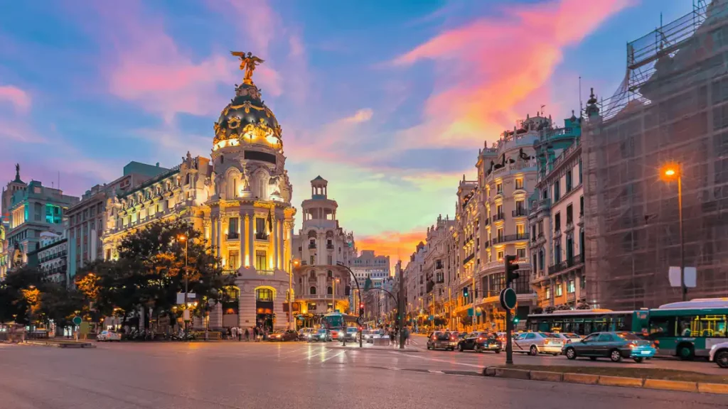 Five reasons to invest in real estate in Spain