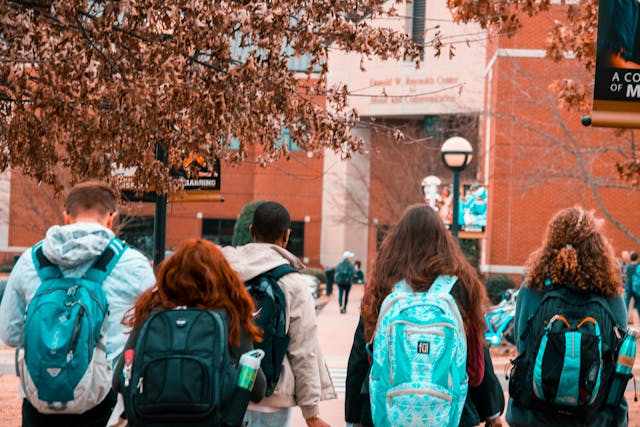 education getapkmarkets.com