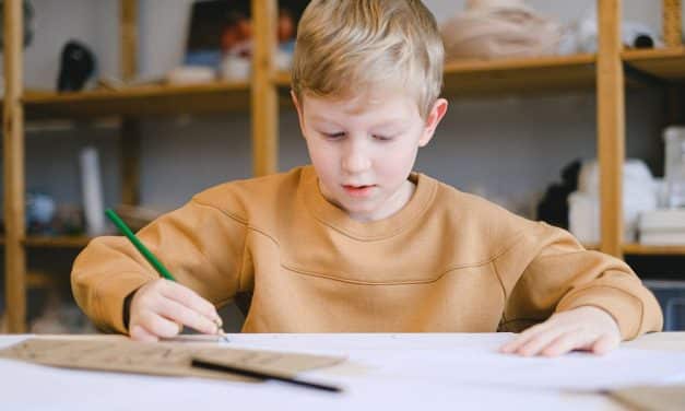 Creative Publishing Projects for Elementary Classrooms: Inspiring Literacy and Confidence